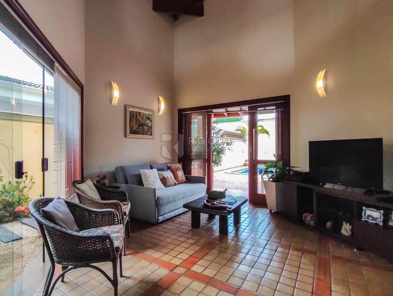 Casa em condomínio à venda no bairro Villa San Marino: SALA DE TV