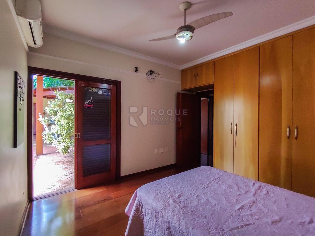 Casa em condomínio à venda no bairro Villa San Marino: DORMITÓRIO 1