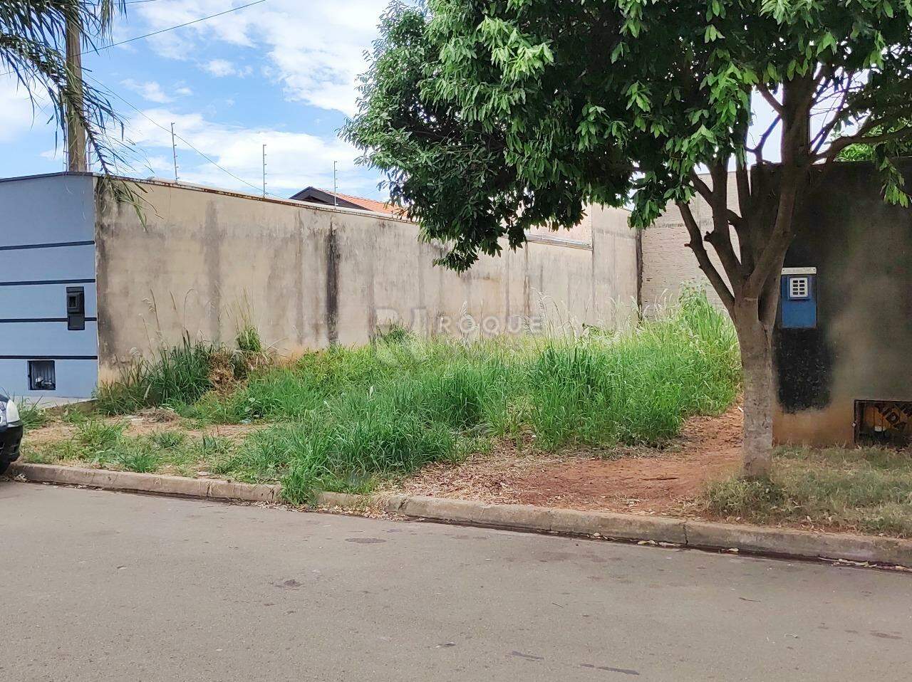 Terreno à venda no bairro Jardim Campo Verde I: 