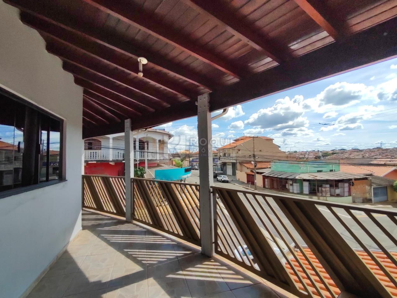 Casa com salão à venda no bairro Jardim Gustavo Picinini: SACADA