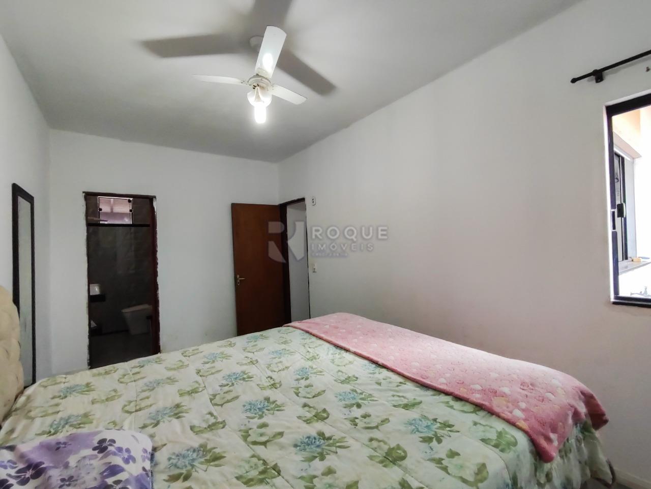 Casa com salão à venda no bairro Jardim Gustavo Picinini: SUÍTE