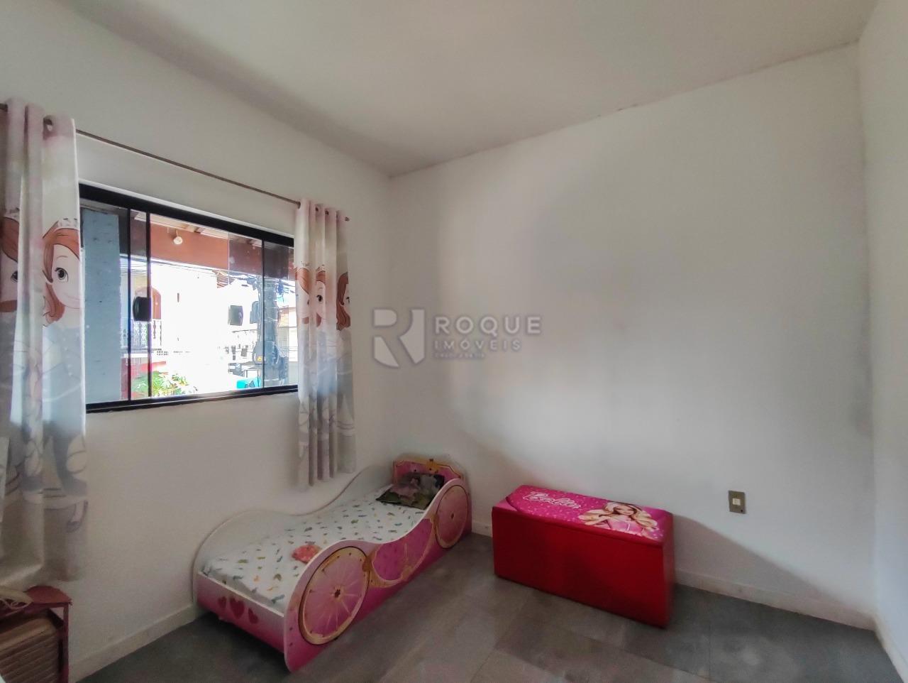 Casa com salão à venda no bairro Jardim Gustavo Picinini: DORMITÓRIO 2