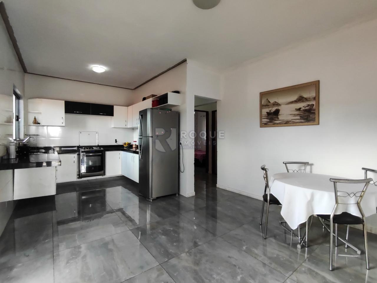 Casa com salão à venda no bairro Jardim Gustavo Picinini: COZINHA