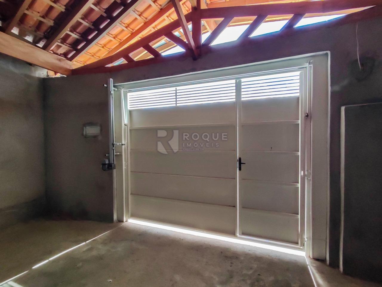 Casa com salão à venda no bairro Jardim Gustavo Picinini: PORTÃO ELETRÔNICO