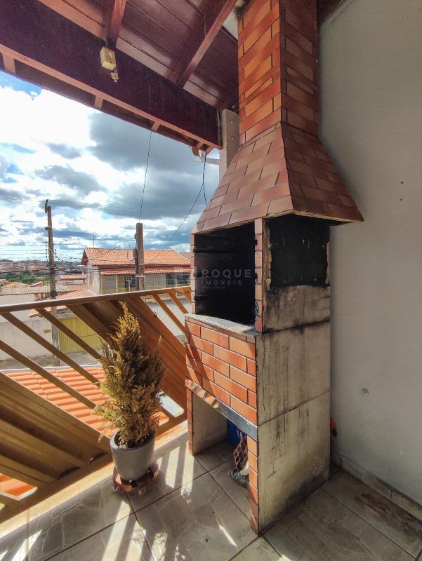 Casa com salão à venda no bairro Jardim Gustavo Picinini: CHURRASQUEIRA