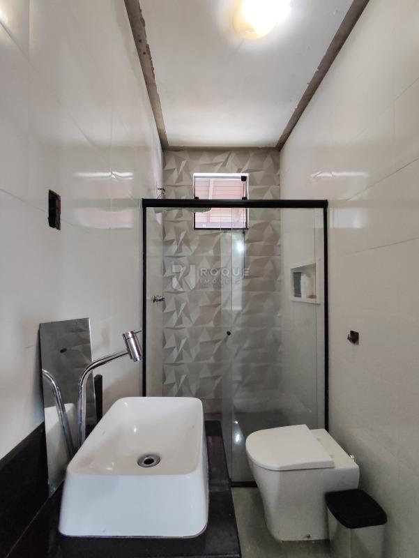 Casa com salão à venda no bairro Jardim Gustavo Picinini: WC SUÍTE