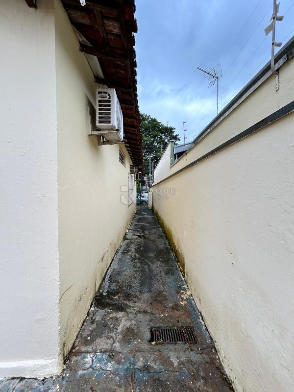Casa Residencial para aluguel no bairro Jardim Santo André: Corredor 