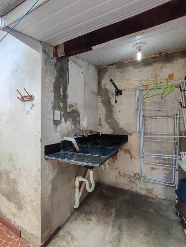 Casa Comercial à venda no bairro Centro: LAVANDERIA