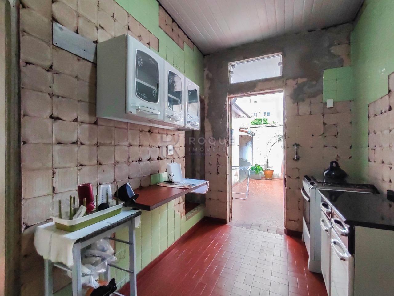 Casa Comercial à venda no bairro Centro: COZINHA