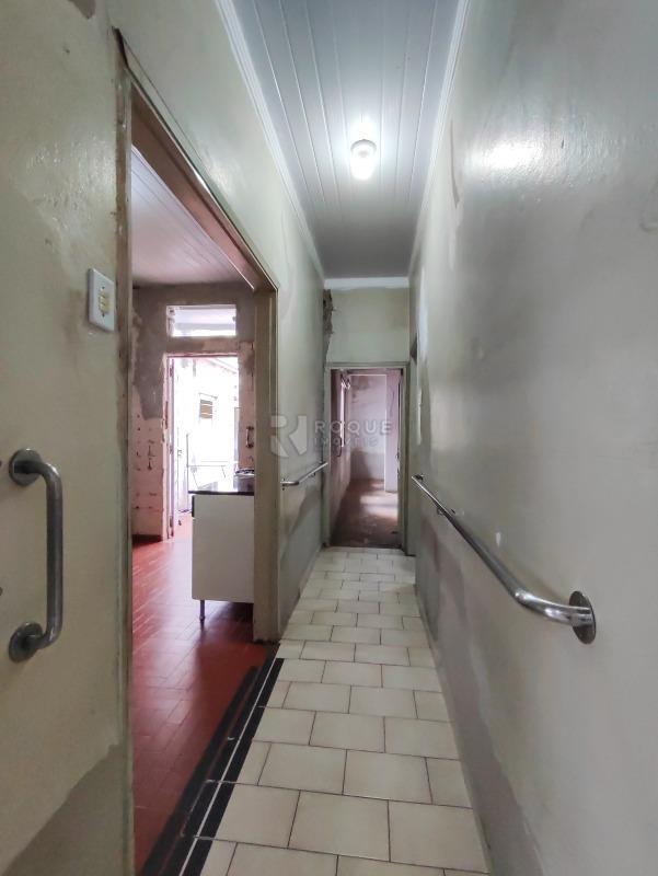 Casa Comercial à venda no bairro Centro: CORREDOR INTERNO