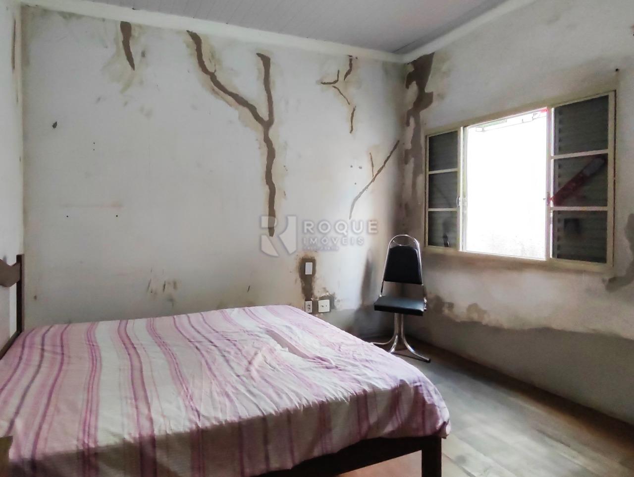 Casa Comercial à venda no bairro Centro: DORMITÓRIO 4