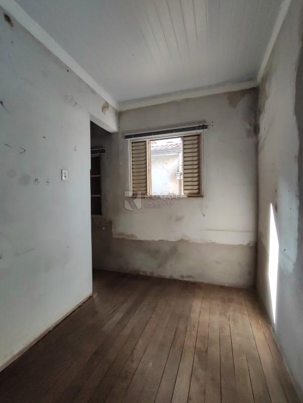 Casa Comercial à venda no bairro Centro: DORMITÓRIO 3