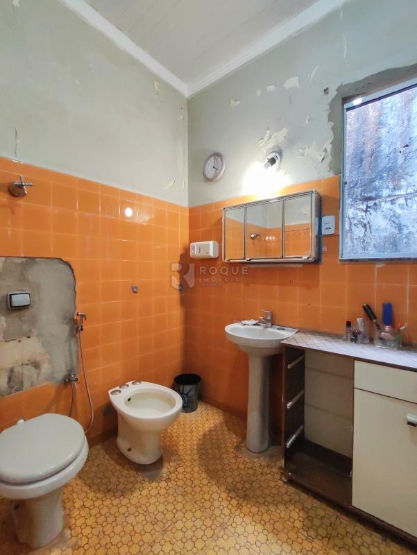 Casa Comercial à venda no bairro Centro: BANHEIRO SOCIAL