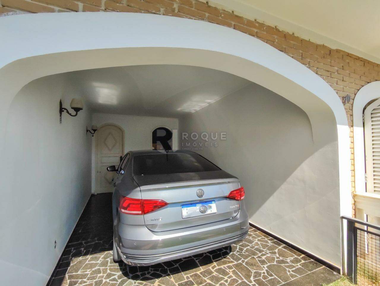 Casa Residencial à venda no bairro Vila São João: GARAGEM