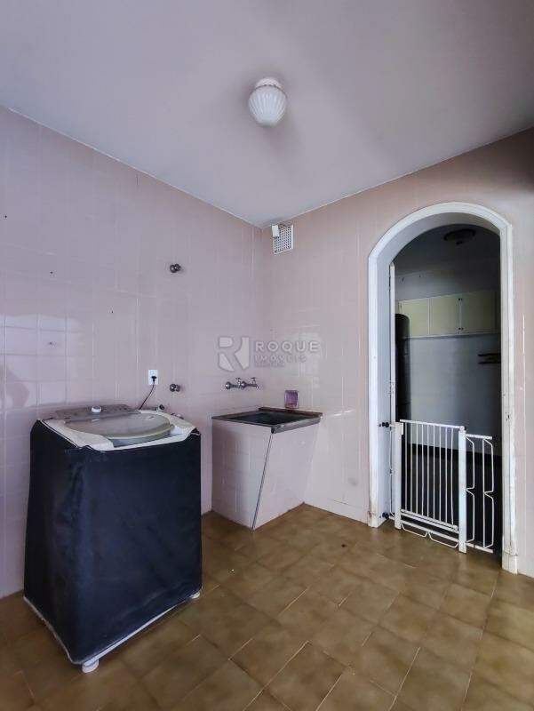 Casa Residencial à venda no bairro Vila São João: LAVANDERIA