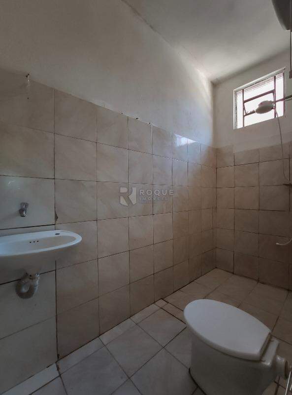 Casa Residencial para aluguel no bairro Parque Residencial Belinha Ometto: WC suíte