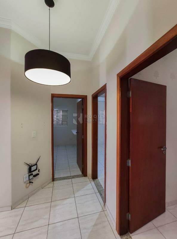 Casa Residencial para aluguel no bairro Parque Residencial Aeroporto: Hall