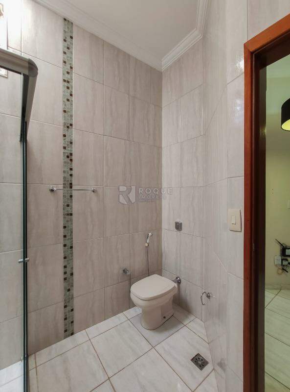 Casa Residencial para aluguel no bairro Parque Residencial Aeroporto: WC social