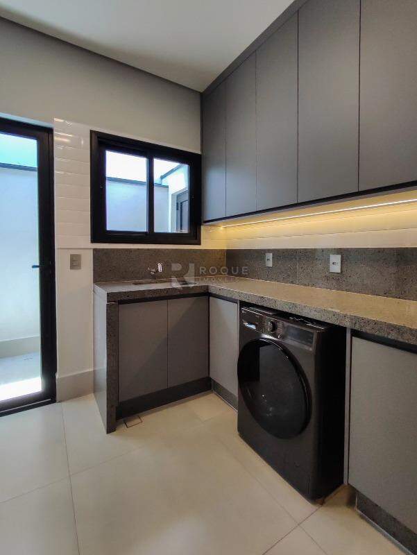 Casa em condomínio à venda no bairro Residencial Greville: LAVANDERIA