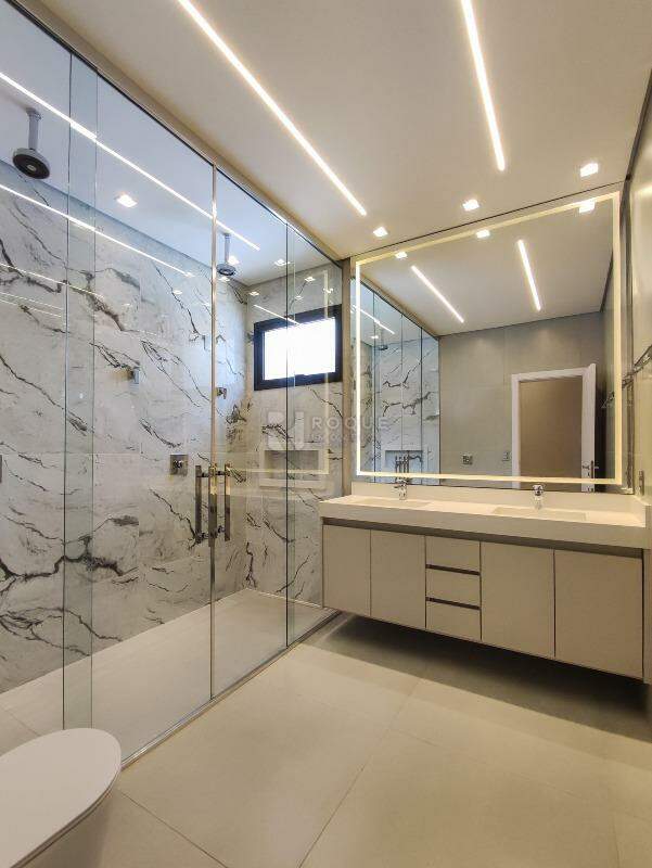 Casa em condomínio à venda no bairro Residencial Greville: WC SUÍTE MASTER
