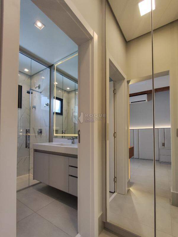 Casa em condomínio à venda no bairro Residencial Greville: CLOSET SUÍTE 2