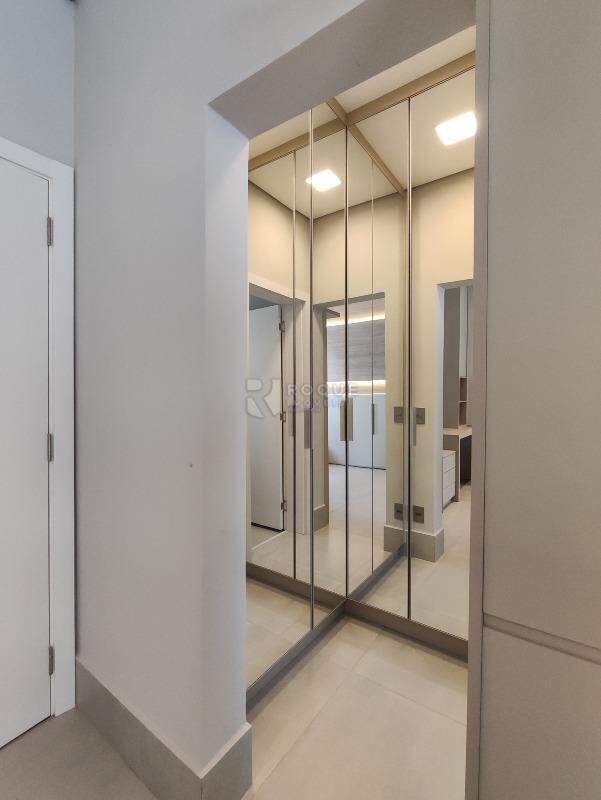 Casa em condomínio à venda no bairro Residencial Greville: CLOSET SUÍTE 1