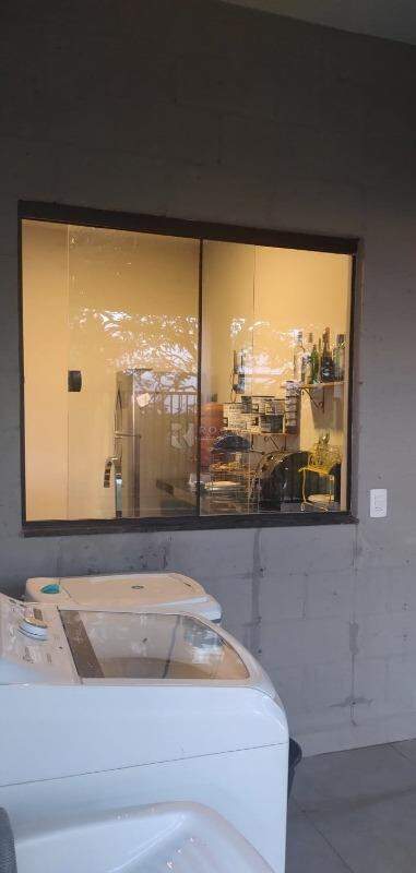 Salão para aluguel no bairro Bairro dos Loiolas: Area de serviço casa
