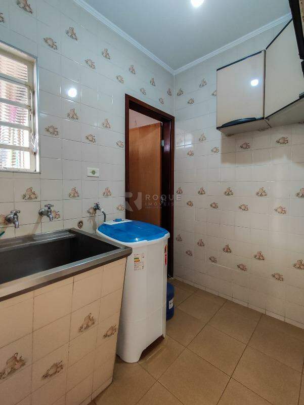 Casa Residencial à venda no bairro Vila Castelar: LAVANDERIA