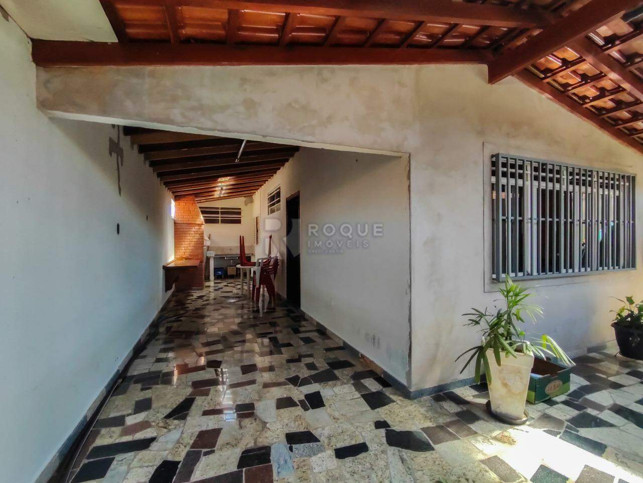 Casa Residencial à venda no bairro Vila Queiroz: GARAGEM CASA 1