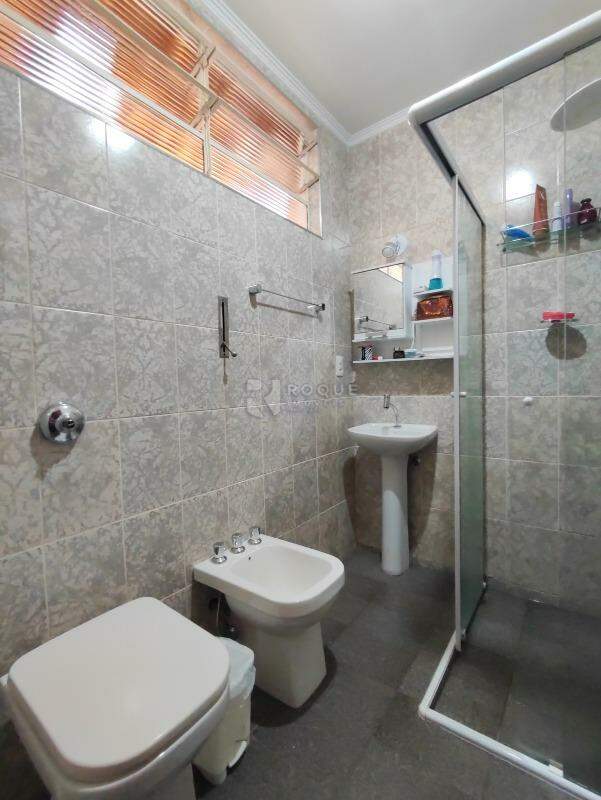 Casa Residencial à venda no bairro Vila Queiroz: WC SUÍTE CASA 1