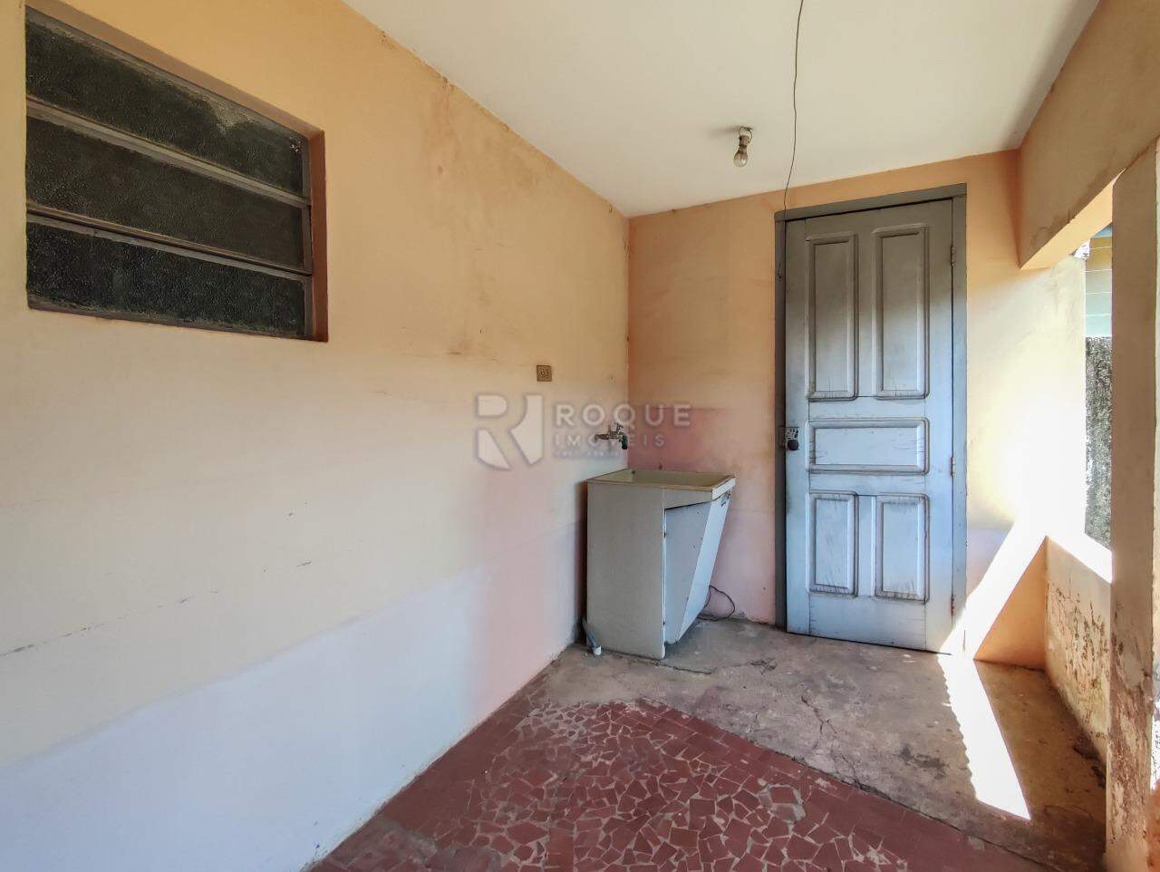 Casa Residencial à venda no bairro Vila Queiroz: ÁREA DE SERVIÇO CASA 2