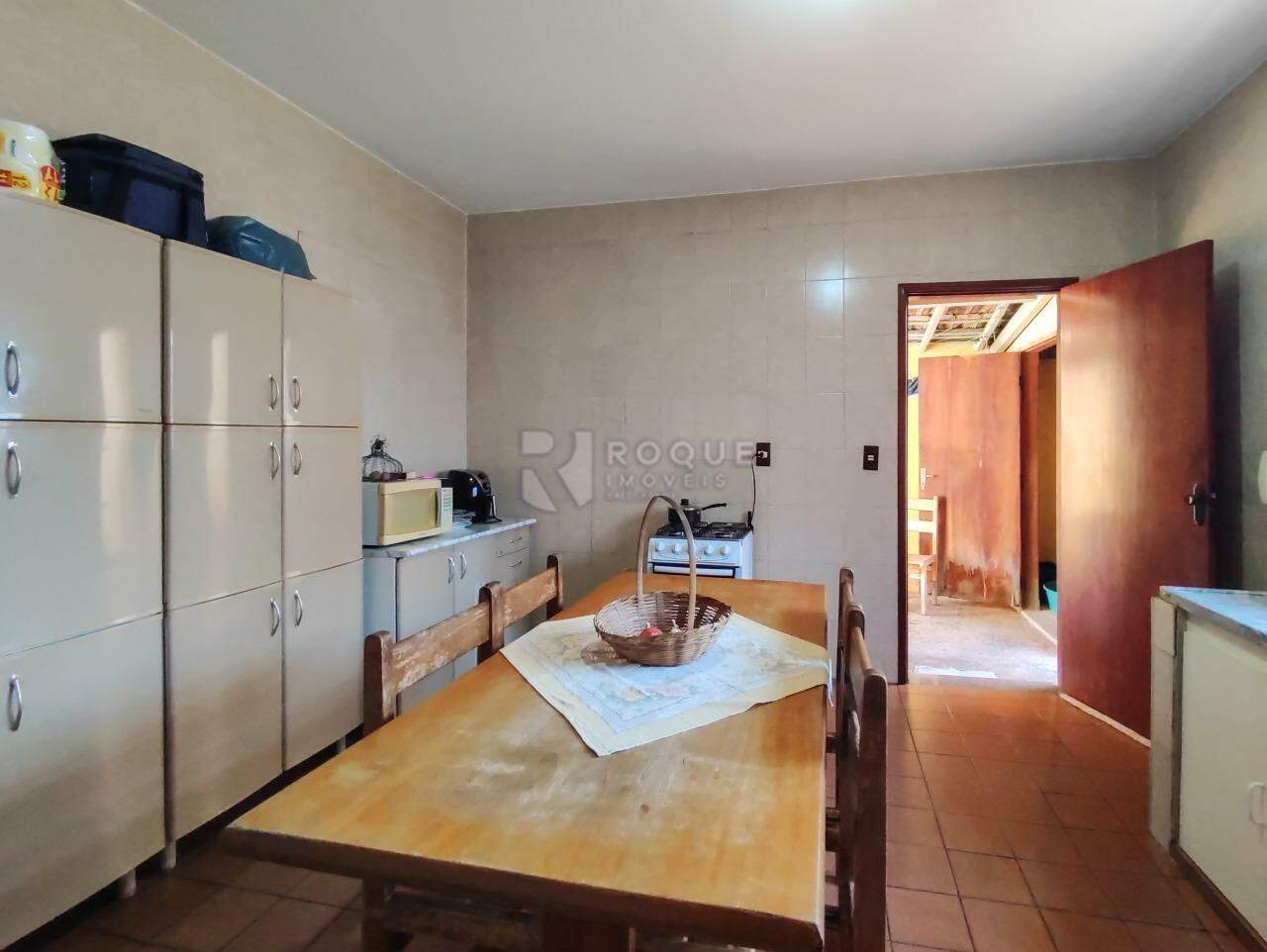 Casa Residencial à venda no bairro Vila Queiroz: COZINHA CASA 3