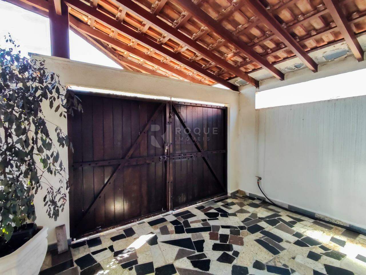 Casa Residencial à venda no bairro Vila Queiroz: ENTRADA CASA 1