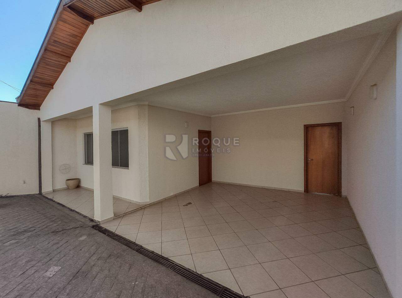 Casa Residencial para aluguel no bairro Jardim Ouro Verde: Frente