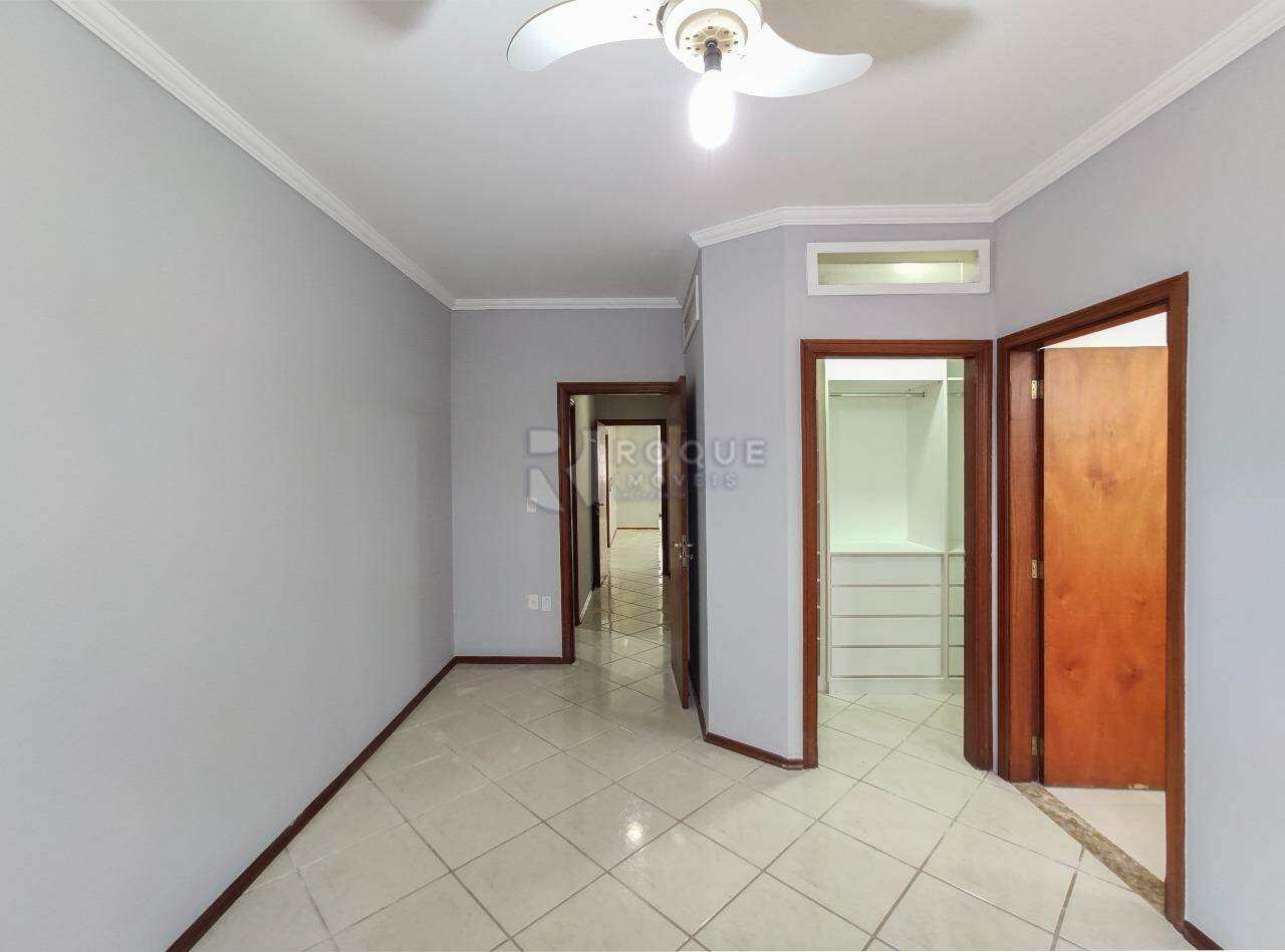 Casa Residencial para aluguel no bairro Jardim Ouro Verde: Dormitório 3 suíte