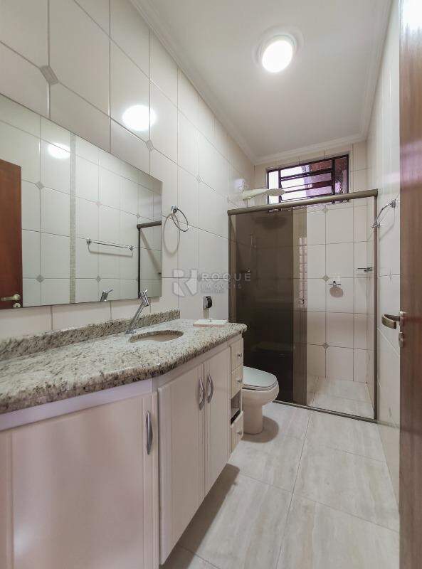 Casa Residencial para aluguel no bairro Jardim Ouro Verde: WC social