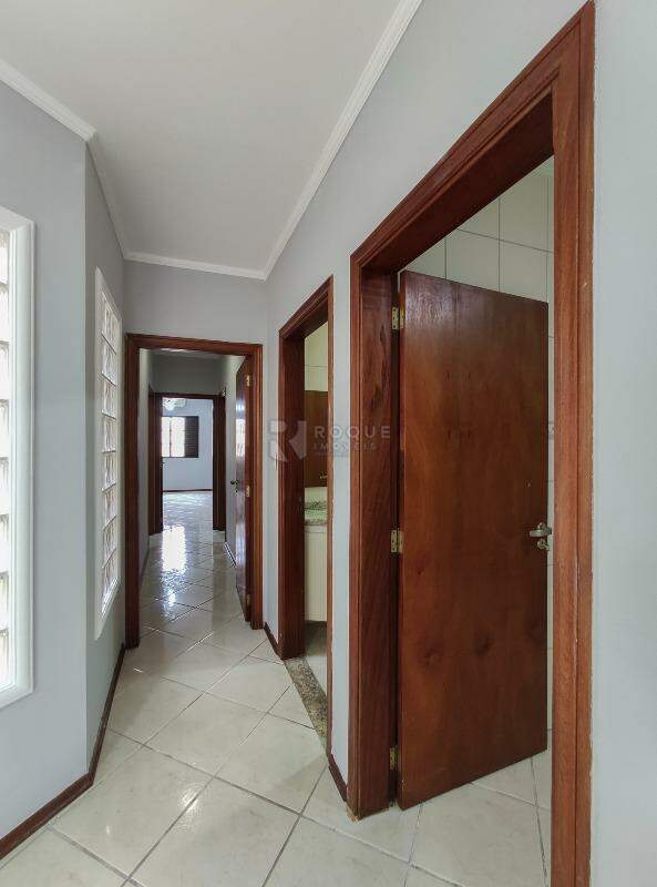 Casa Residencial para aluguel no bairro Jardim Ouro Verde: Hall