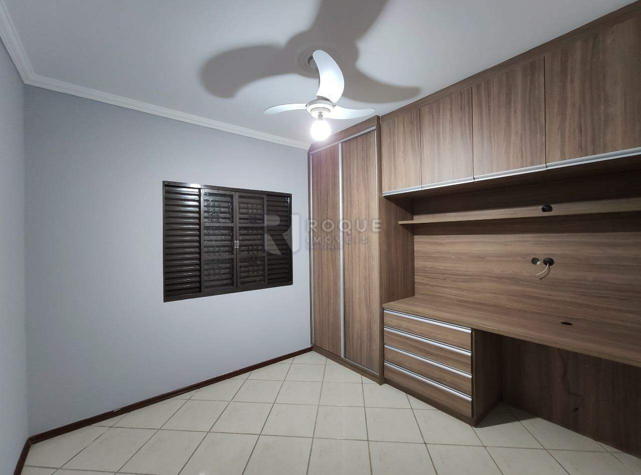 Casa Residencial para aluguel no bairro Jardim Ouro Verde: Dormitório 1