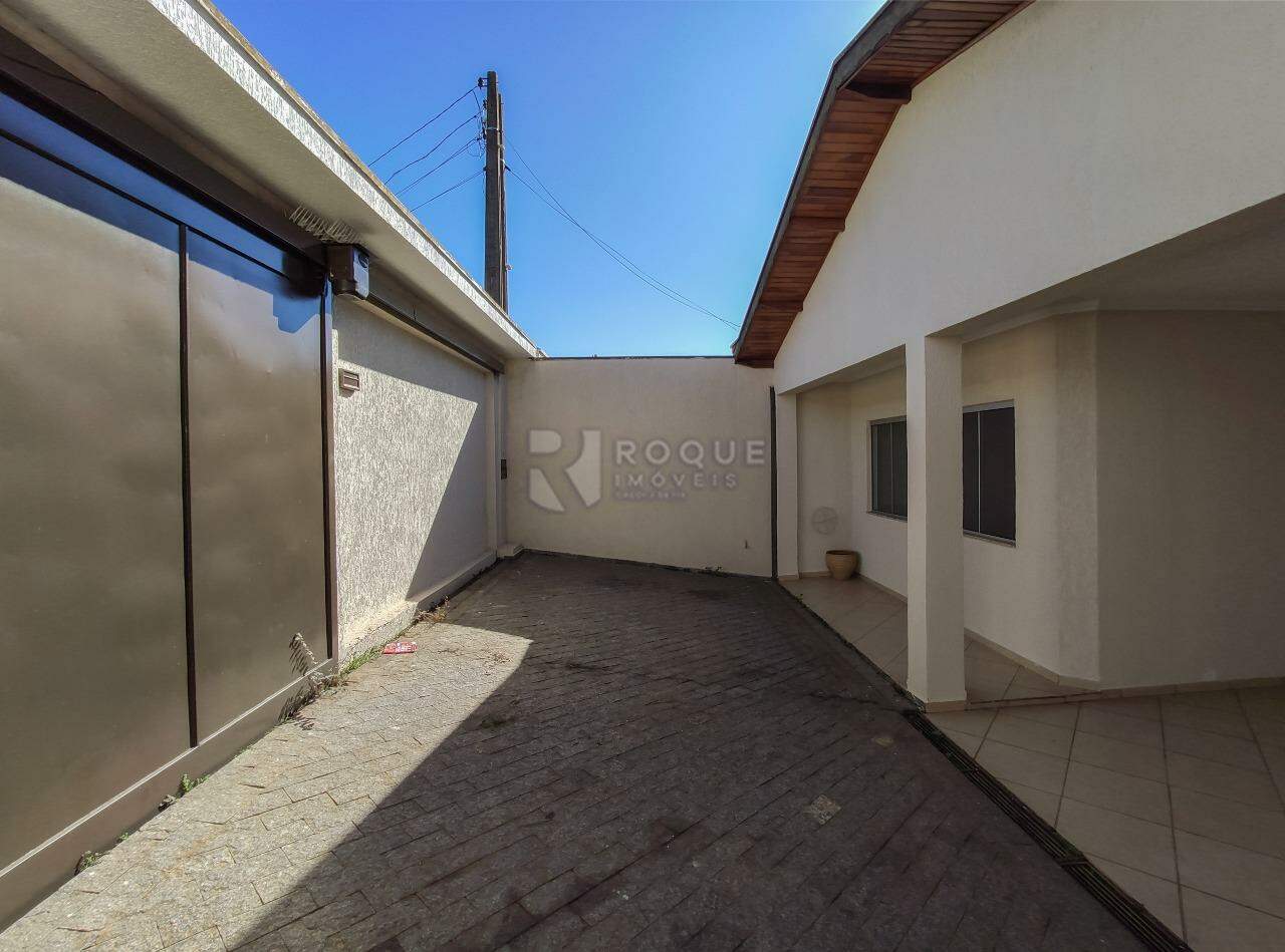 Casa Residencial para aluguel no bairro Jardim Ouro Verde: Frente 