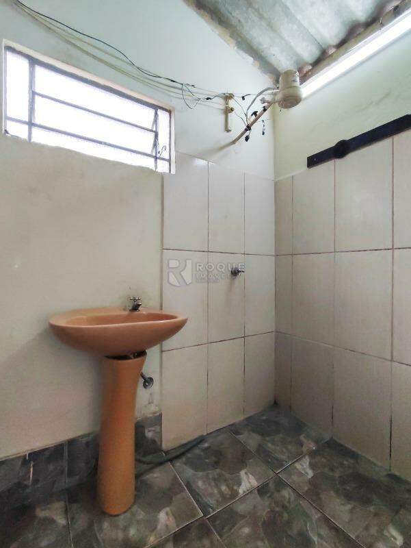 Casa Residencial à venda no bairro Jardim Piratininga: BANHEIRO SOCIAL EXTERNO