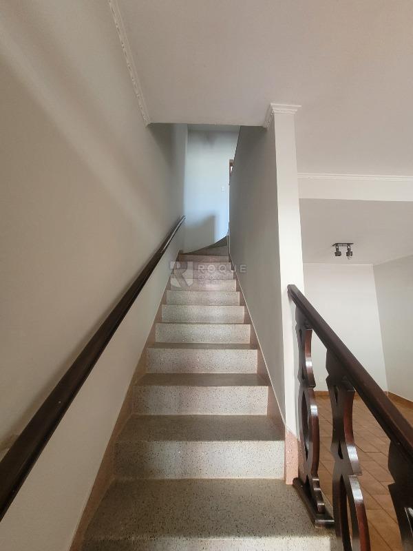 Casa Residencial à venda no bairro Centro: Escada