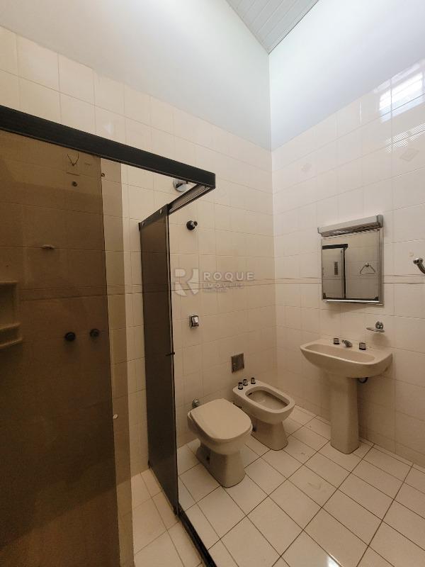 Casa Residencial à venda no bairro Centro: WC social