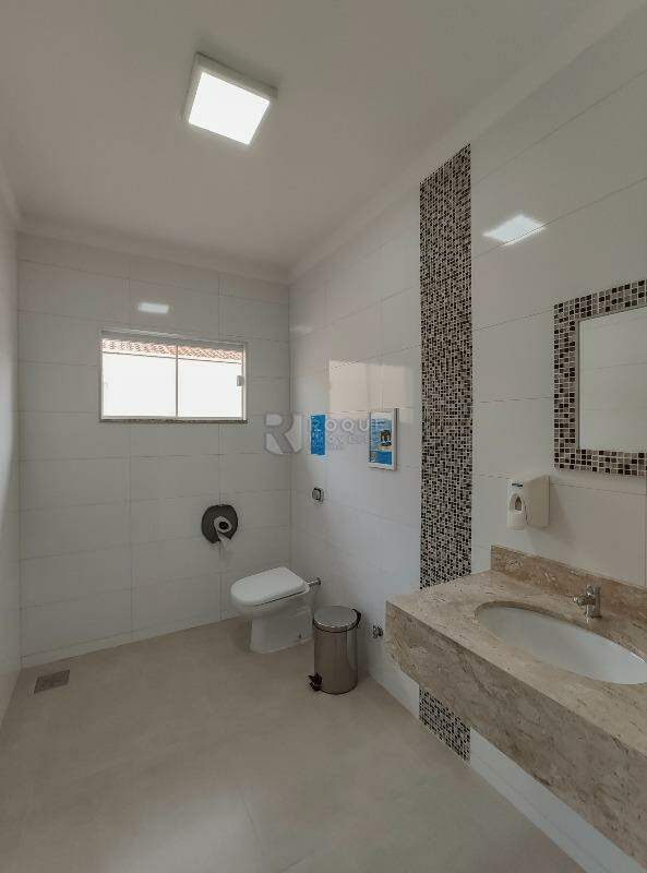 Salas/Conjuntos para aluguel no bairro Parque Doutor Dimas Cera Ometto: WC 1 em comum