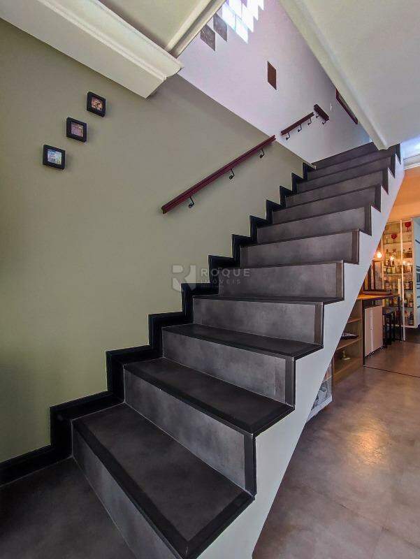 Casa Residencial à venda no bairro Residencial Fenix: ACESSO PISO SUPERIOR