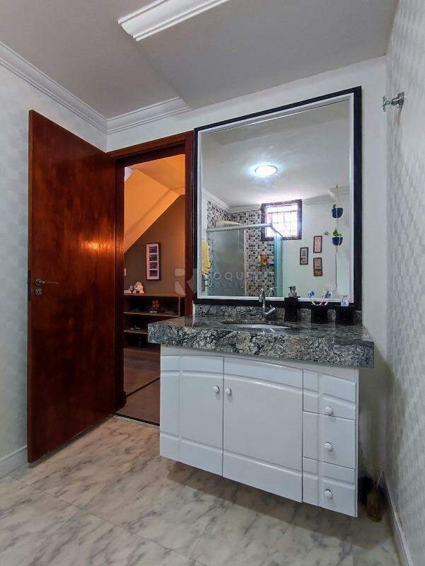 Casa Residencial à venda no bairro Residencial Fenix: BANHEIRO SOCIAL