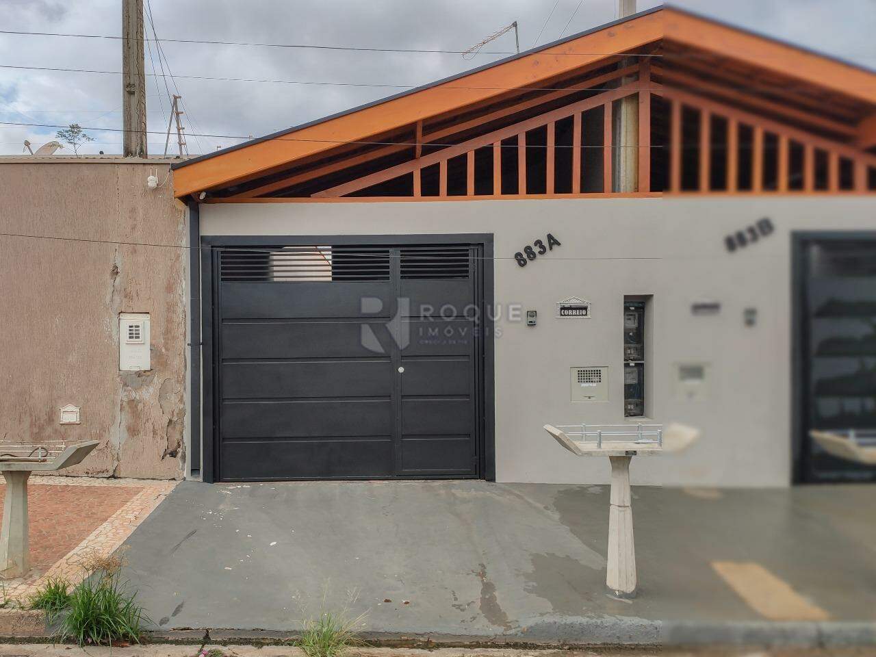 Casa Residencial para aluguel no bairro Jardim Santa Adélia: Fachada 