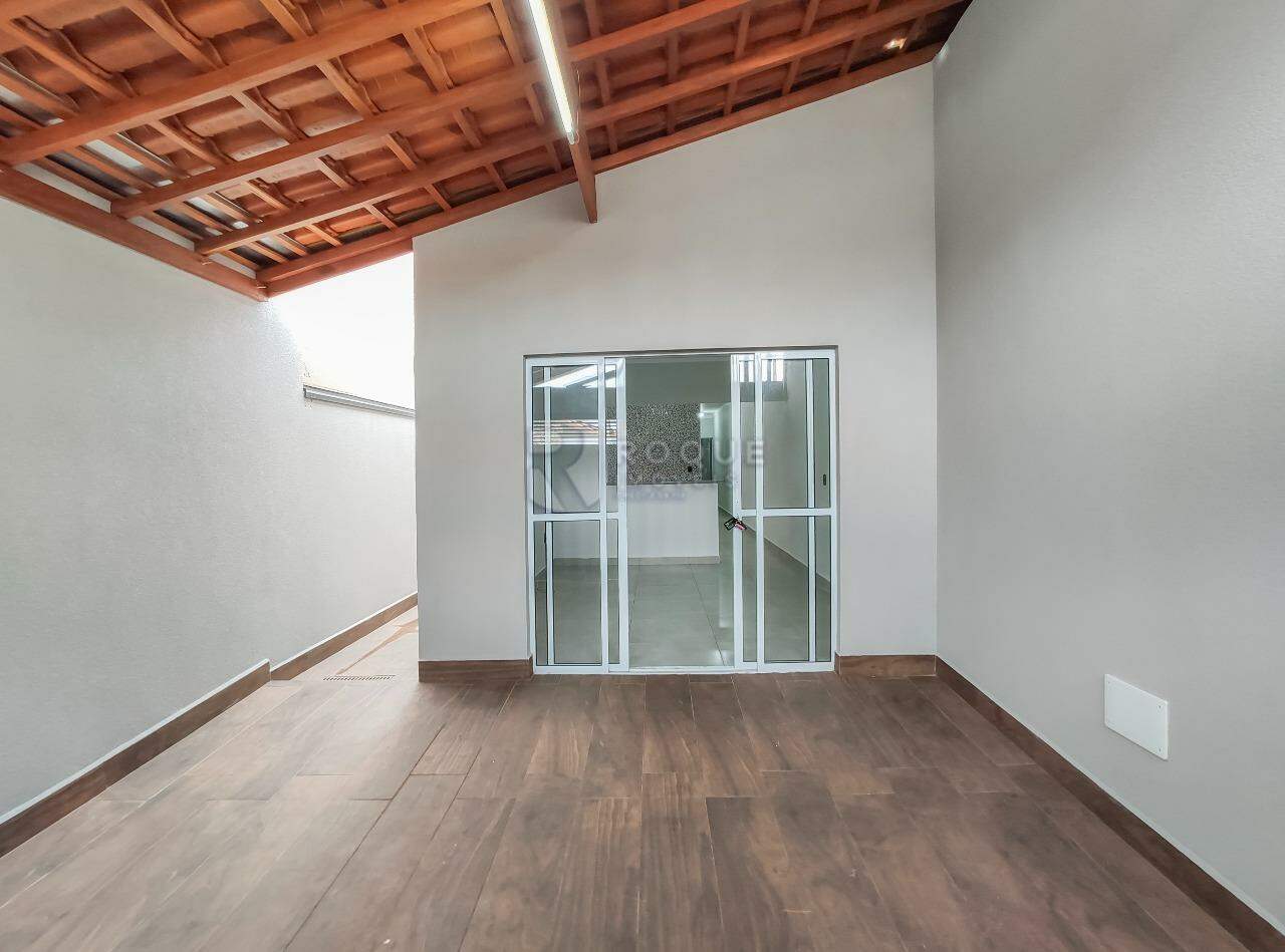 Casa Residencial para aluguel no bairro Jardim Santa Adélia: Garagem 