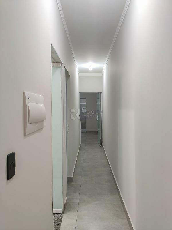 Casa Residencial para aluguel no bairro Jardim Santa Adélia: Hall 