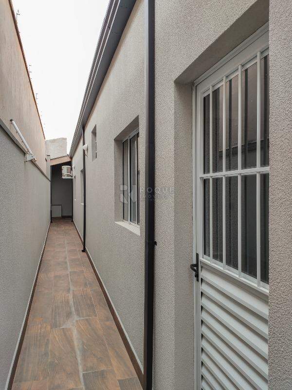 Casa Residencial para aluguel no bairro Jardim Santa Adélia: Corredor 