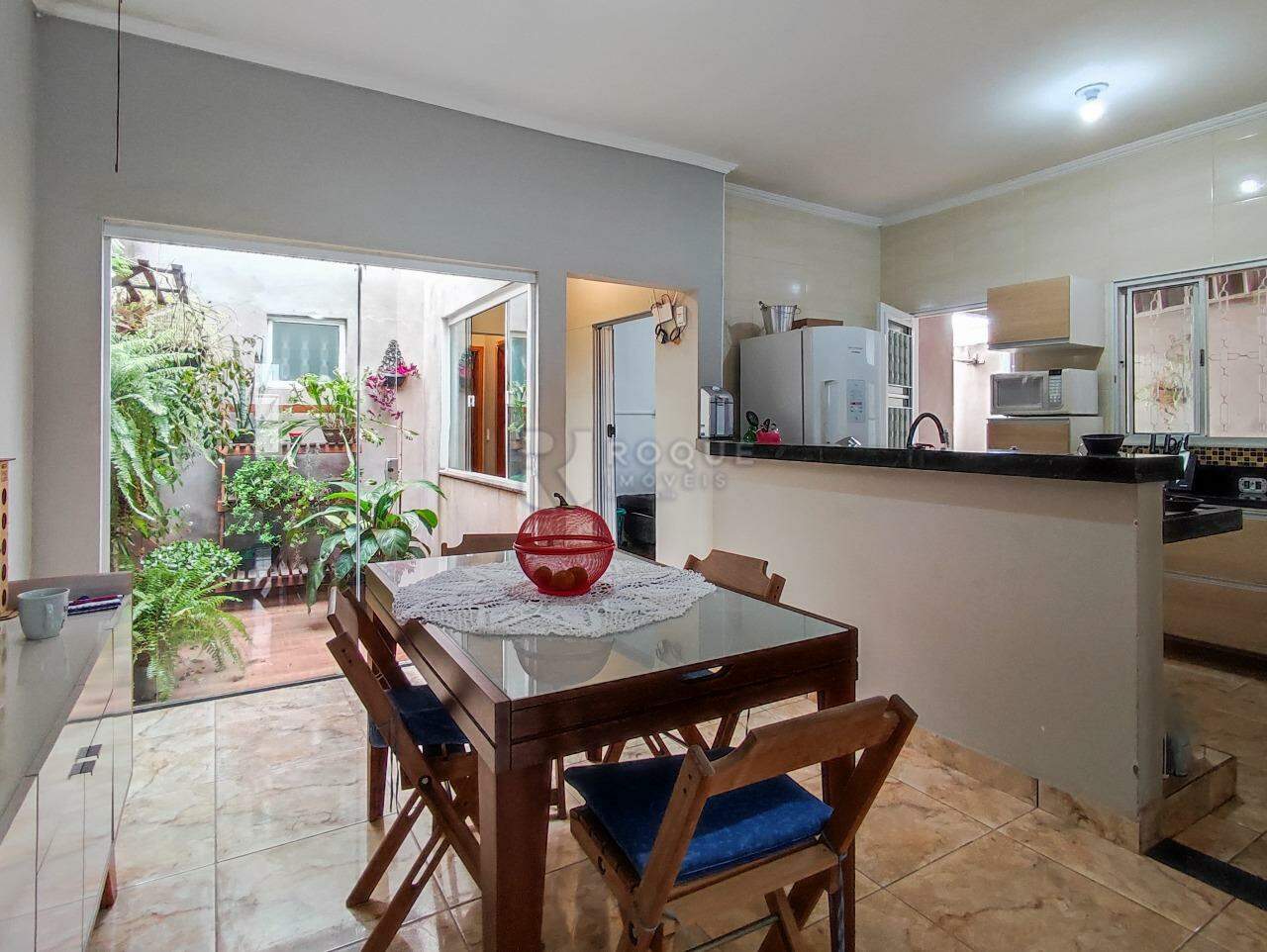Casa Residencial à venda no bairro Parque Pompeo: SALA DE JANTAR
